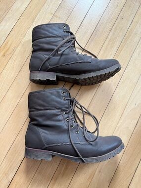 Rock & Candy Brown Lace-Up Combat Boots